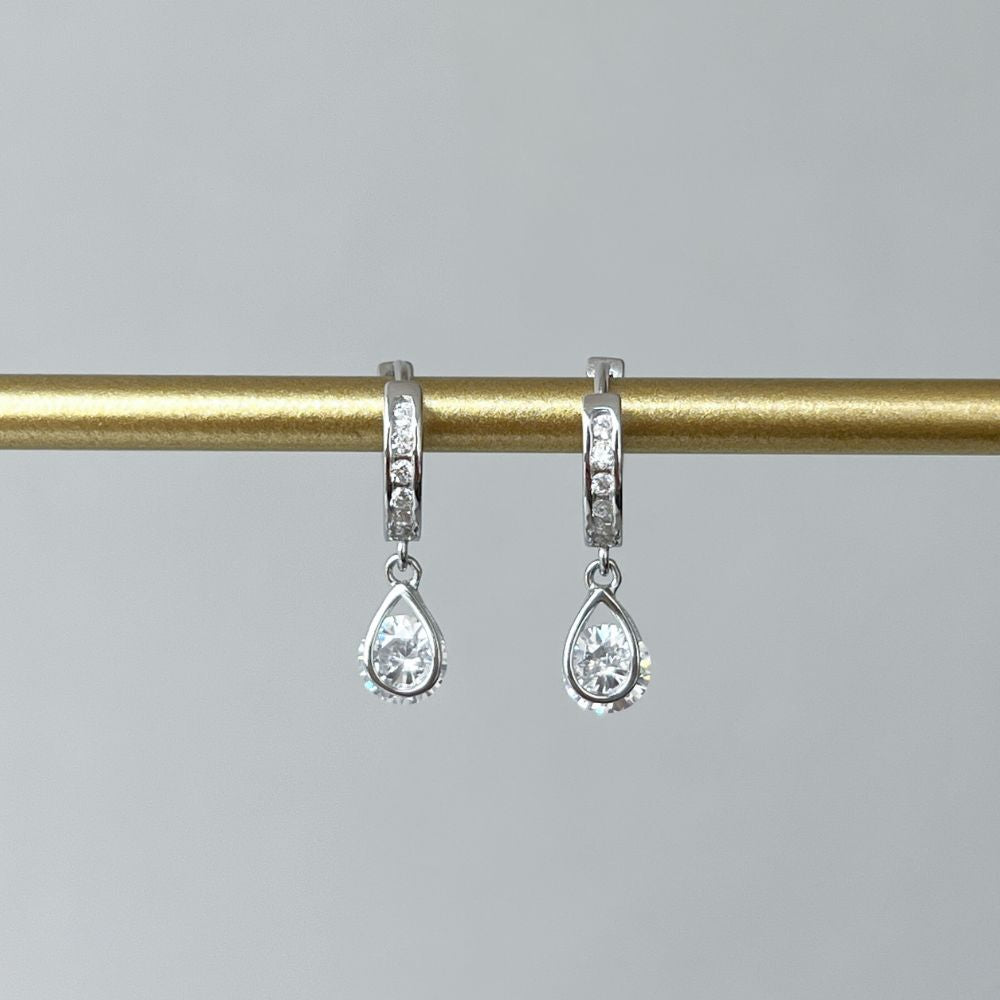 Argollas Huggies Gota Circón 12mm