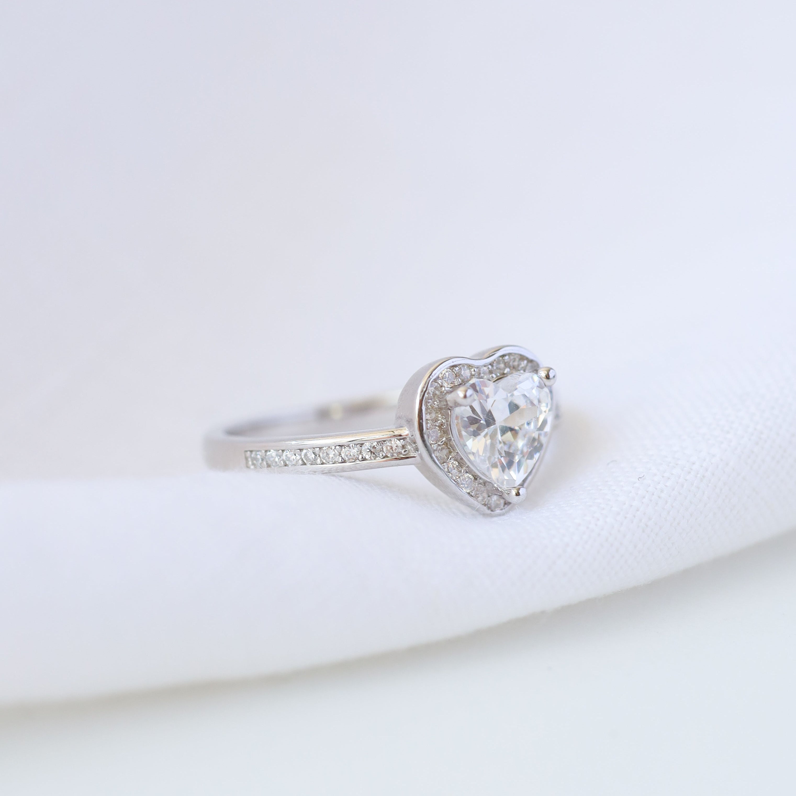 Anillo Corazón Circones