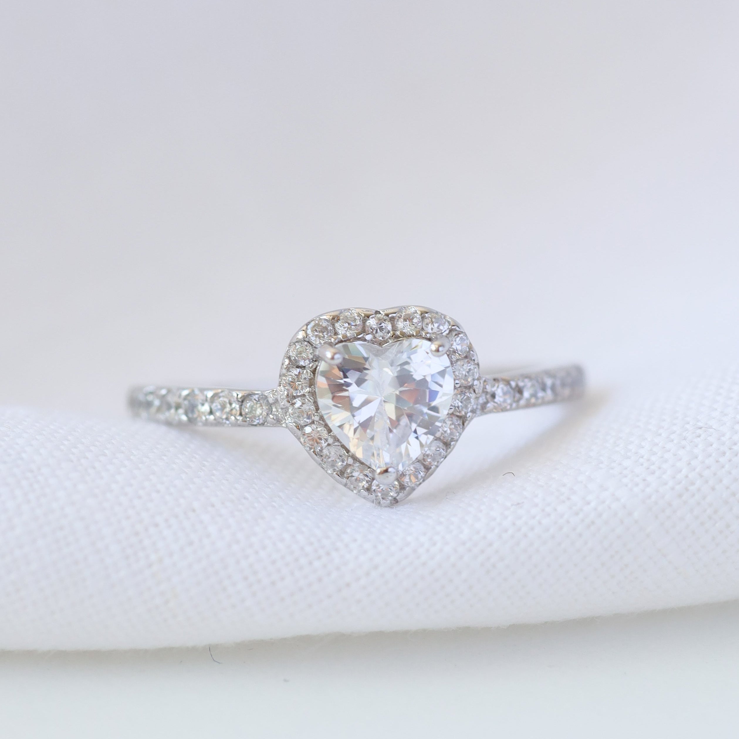 Anillo Corazón Blanco