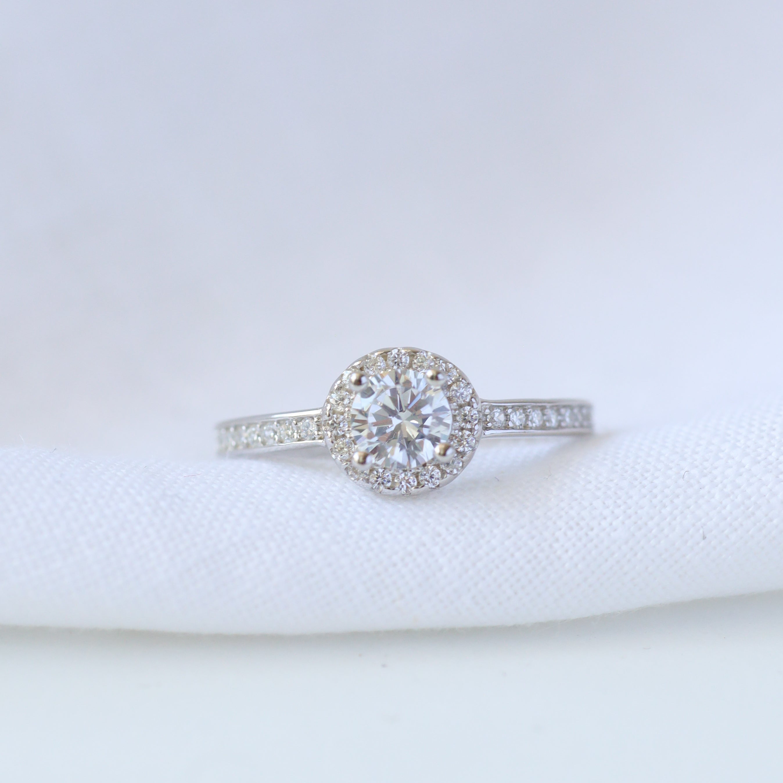 Anillo Circón Redondo