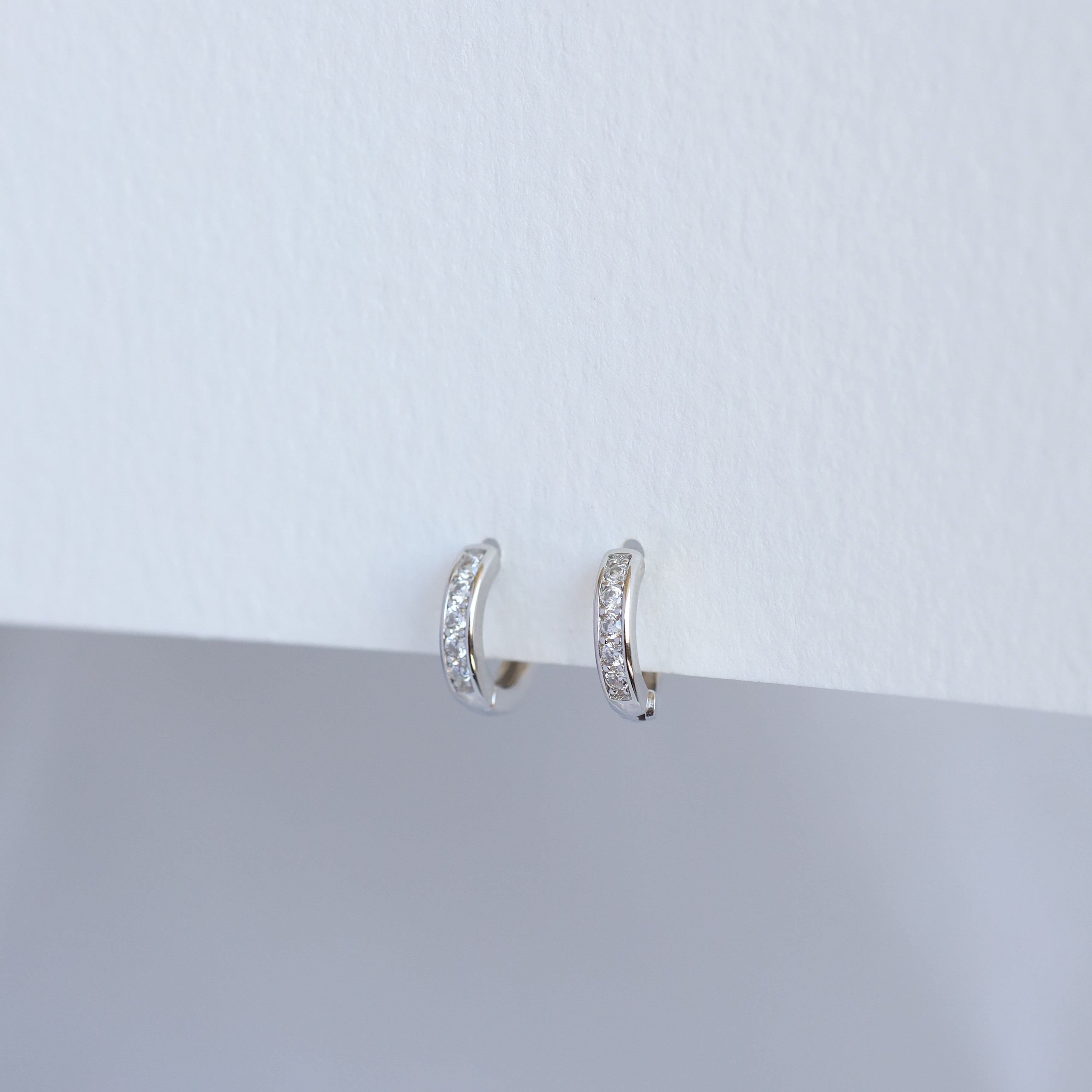 Argollas Cintillo Blancas Mini 10mm