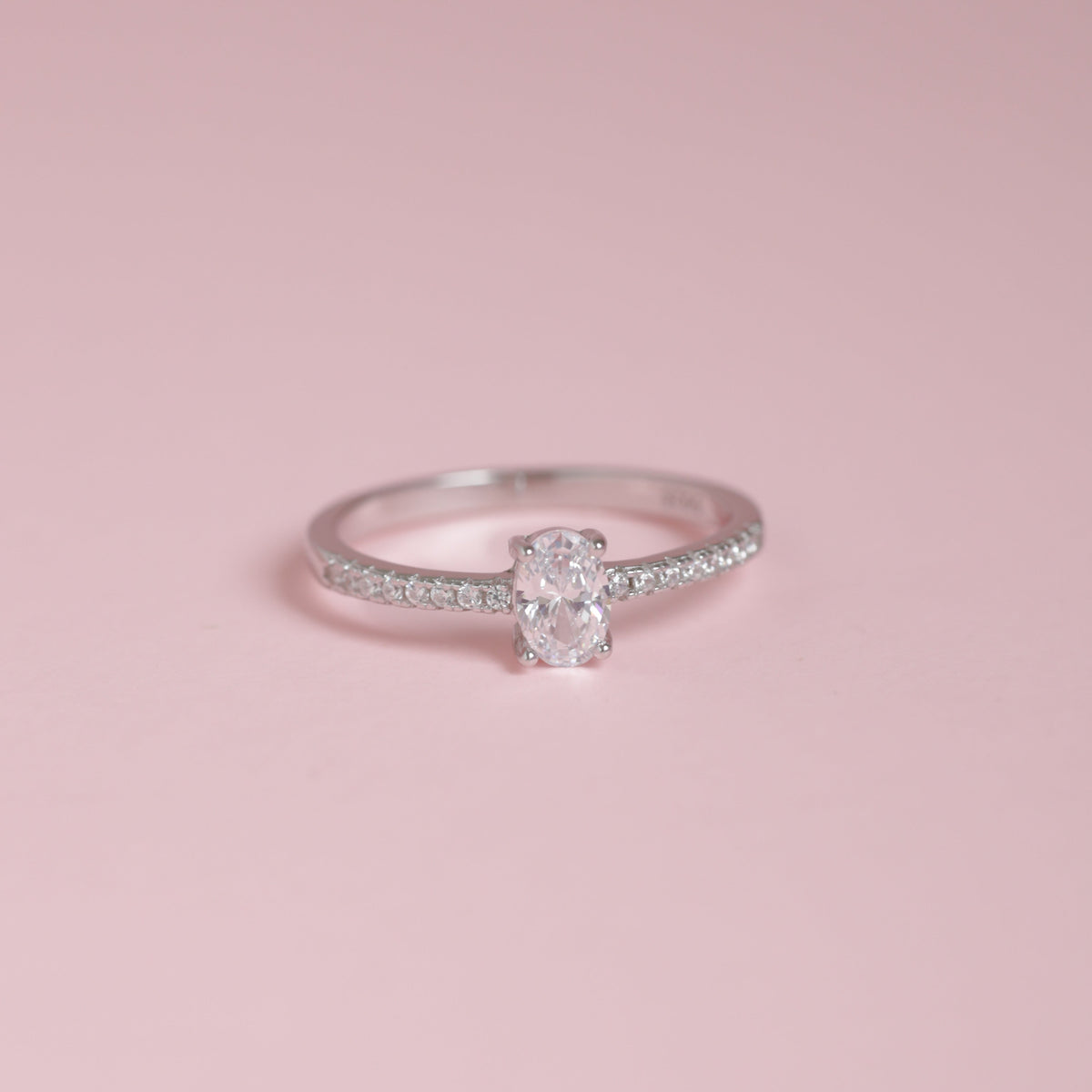 Anillo Oval Circones