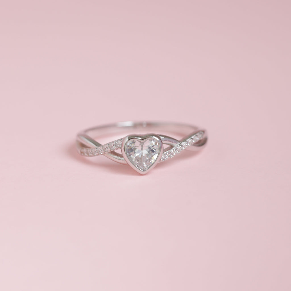Anillo Entrelazado Corazón