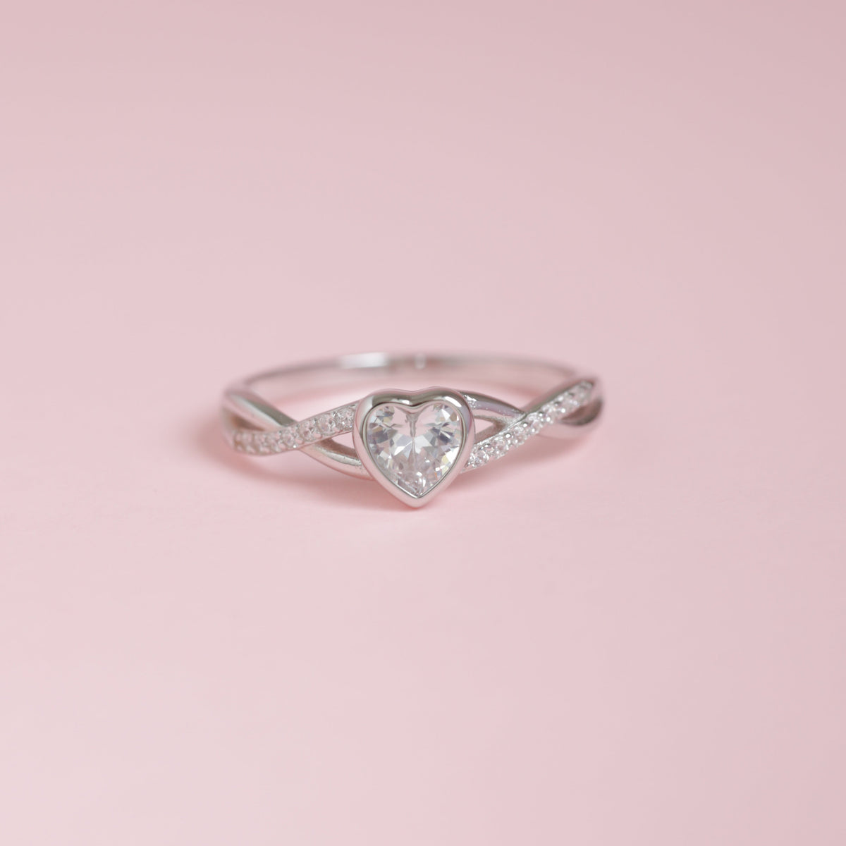 Anillo Entrelazado Corazón