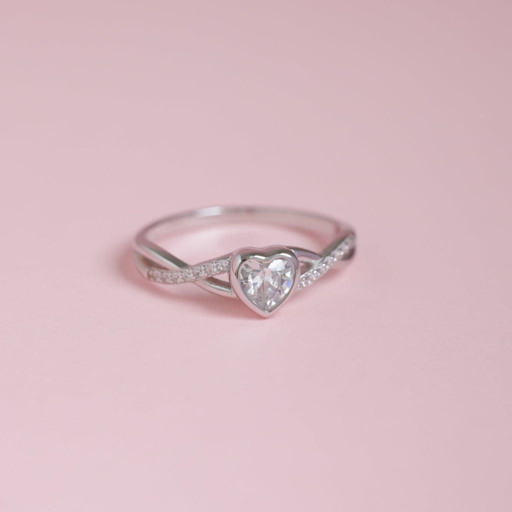 Anillo Entrelazado Corazón