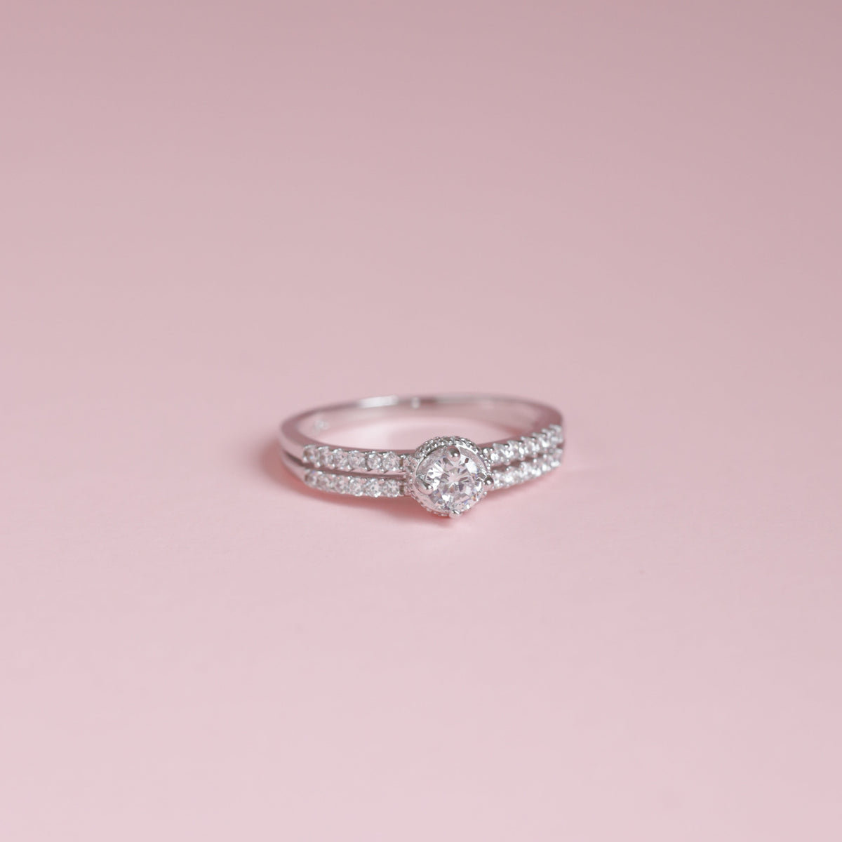 Anillo Doble Solitario